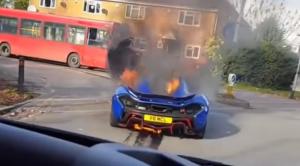 Редчайший гиперкар McLaren сгорел дотла за считанные минуты