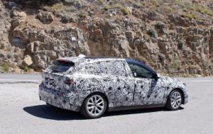 Новый BMW 1-Series проходит тесты в серийном кузове