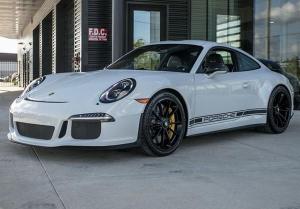 Porsche 911 R с минимальным пробегом оценили вдвое дороже нового