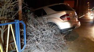 В Алматы недалеко от ТРЦ Mega произошла авария