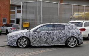 Новый хот-хэтч Mercedes-AMG A45 замечен на дорожных тестах