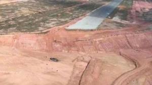 Что осталось от суперкара после езды по взлетно-посадочной полосе