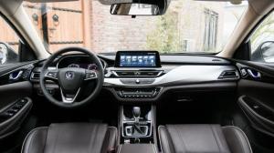 Новый седан Changan Raeton CC официально представлен в Китае