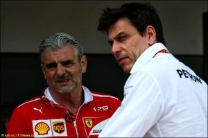 Тото Вольфф: Mercedes не оказывает помощь Ferrari