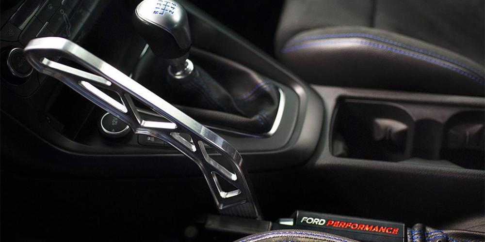 Хот-хэтч Ford Focus RS получил ручку для дрифта