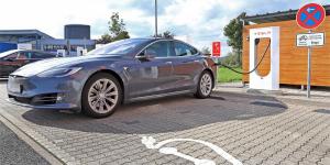 Tesla зафиксировала самый большой убыток в истории

