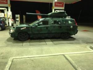 «Армейский» универсал Volvo V70 продают за 300 долларов