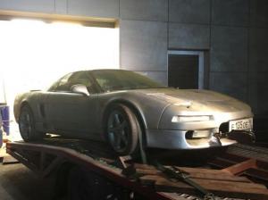 В питерском лесу нашли брошенную Honda NSX