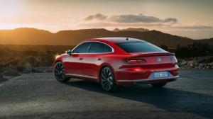 Стильный лифтбек Volkswagen Arteon добрался до Австралии