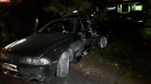 Водитель BMW врезался в столб в Алматы
