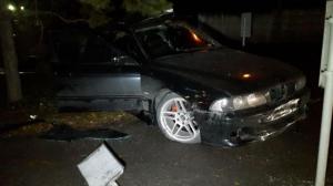 Водитель BMW врезался в столб в Алматы