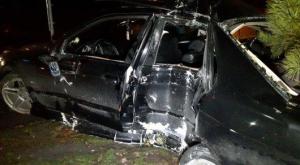 Водитель BMW врезался в столб в Алматы
