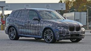 Новый BMW X5 вновь «спалился» на тестах