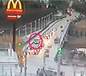 В Чебоксарах автобус протаранил восемь автомобилей