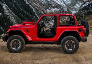 Новый Jeep Wrangler: первые фотографии интерьера