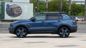 Цены кроссовера Lynk & Co 01 оказались выше, чем ожидалось