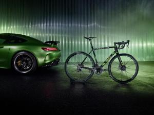 Mercedes-AMG сделал карбоновый велосипед по цене «Логана»