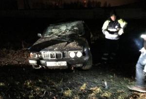 Под Гомелем BMW вылетел в кювет и врезался в дерево: водитель погиб