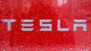 Tesla предлагает европейцам на неделю обменять свой автомобиль на Model S