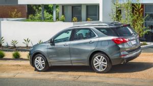 Озвучены цены нового кроссовера Holden Equinox
