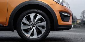 Kia начала российские продажи нового хэтчбека Rio X-Line