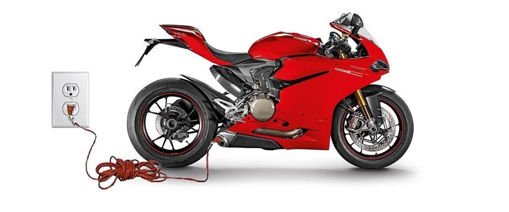 Эдуард Лотте рассказал о будущем Ducati: электроциклы + скутер