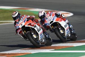 Хорхе Лоренцо: «Полуновый прототип хуже, чем Ducati GP17»
