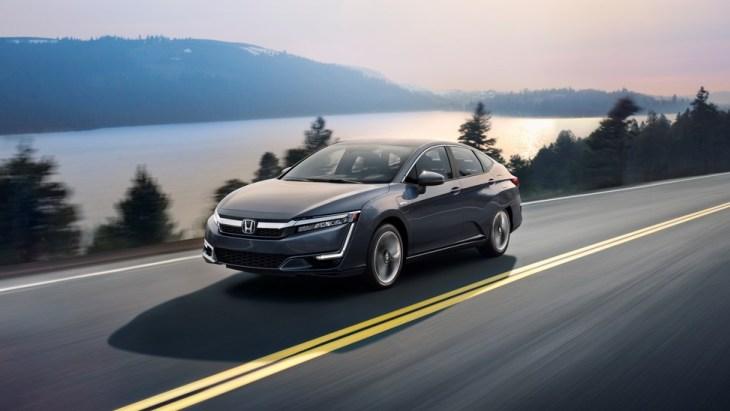 Озвучены цены гибридного седана Honda Clarity