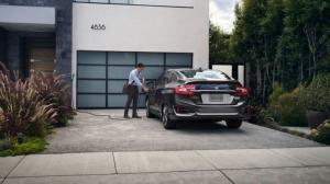 Озвучены цены гибридного седана Honda Clarity