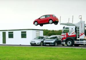 Кандидат в тест-пилоты The Grand Tour: безымянный каскадер, который очень любит трюки