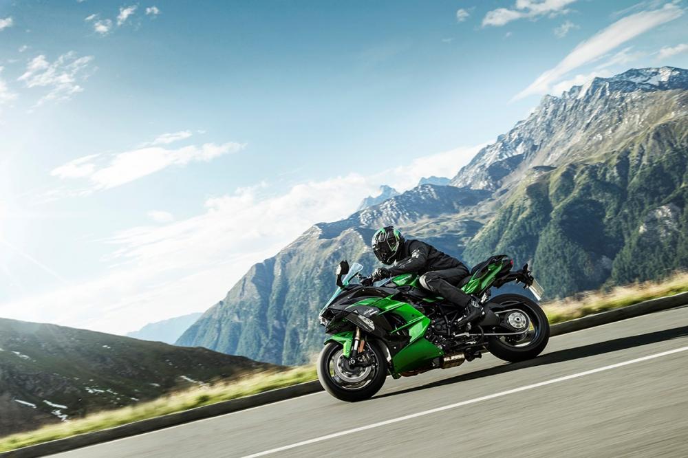 Британцы оценили разгон Kawasaki H2 SX