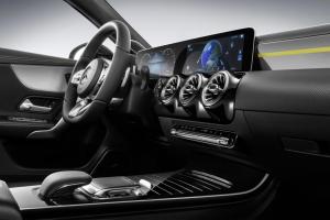 Показан интерьер нового Mercedes-Benz A-Class с рулем от флагманской «Эски»