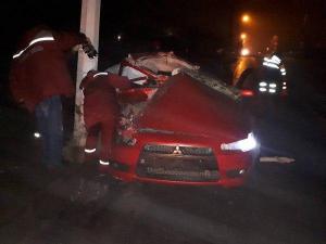В Орше Mitsubishi влетела в столб: пострадали два человека