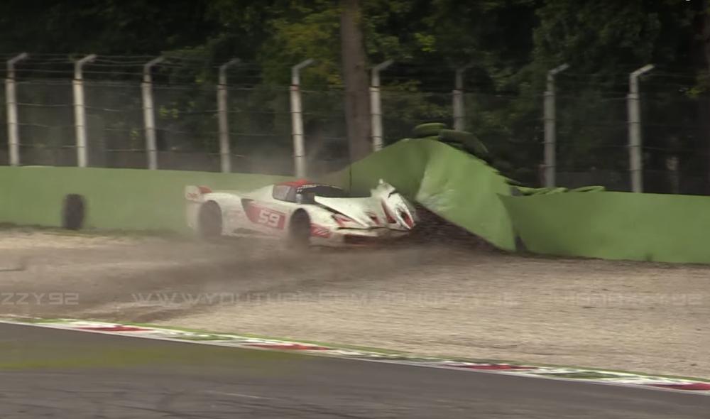 Авария с участием коллекционной Ferrari попала на видео