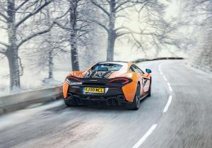 McLaren подготовил свои спорткары к зиме