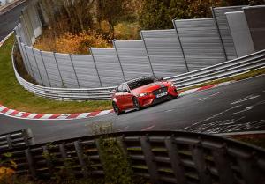 600-сильный Jaguar XE стал быстрейшим дорожным седаном Нюрбургринга