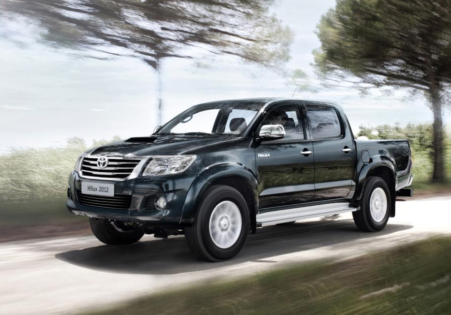 Toyota отзовет в России девять тысяч пикапов Hilux