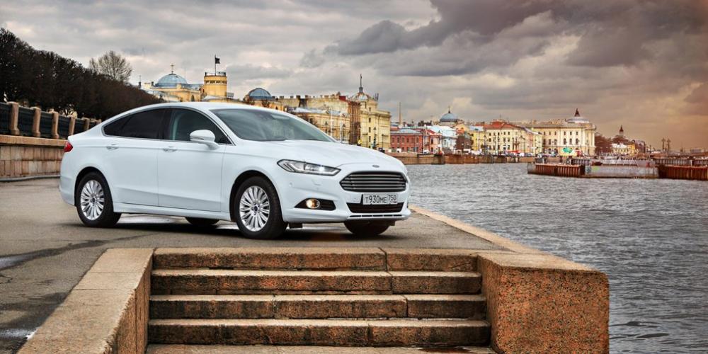 Ford Kuga и Mondeo получили дистанционный запуск мотора в России