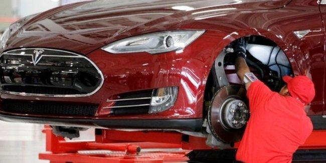 Почти в каждом электрокаре Tesla обнаруживаются дефекты