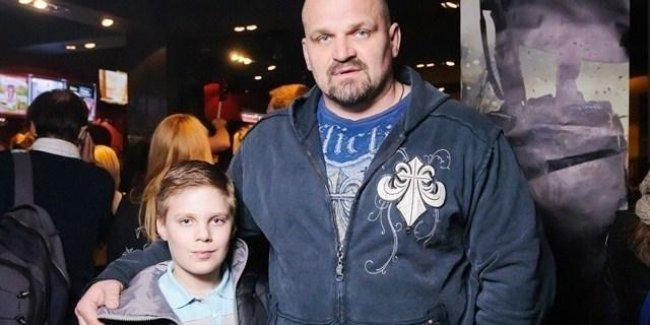 Сын Василия Вирастюка попал под колеса автомобиля