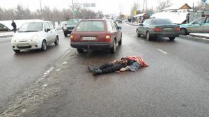 Трагедия на алматинской «оптовке»: неизвестный погиб под колесами автомобиля