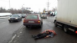 Трагедия на алматинской «оптовке»: неизвестный погиб под колесами автомобиля