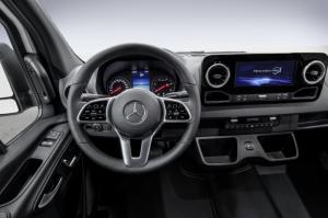 Тизеры Mercedes-Benz Sprinter 2018 года