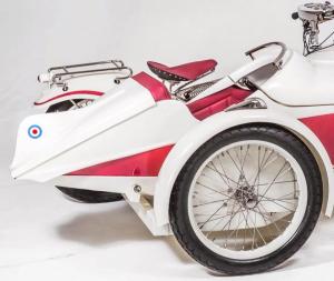 Отреставрированный мотоцикл Majestic 1930 с коляской Bernadet