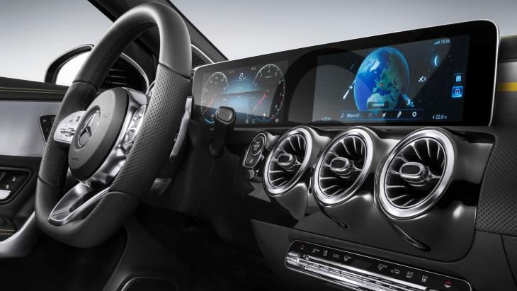 Mercedes представит в Лас-Вегасе новую мультимедиа-систему MBUX