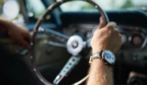 Датчане делают часы из старых Ford Mustang