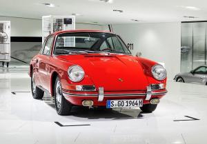 Компания Porsche показала старейший 911-й