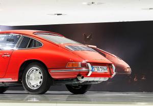Компания Porsche показала старейший 911-й