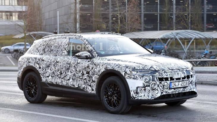 Электрический Audi E-Tron Quattro выехал на дороги общего пользования
