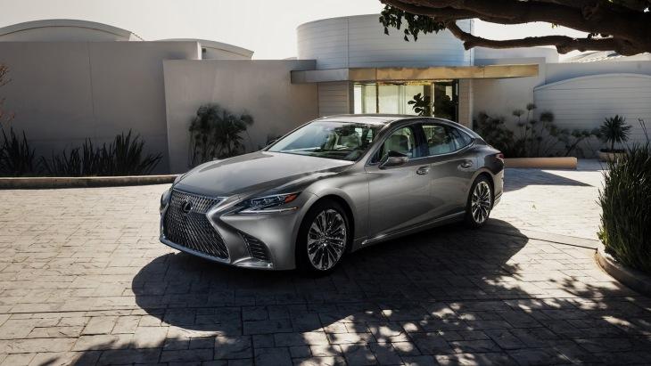 Озвучен британский прайс гибридного седана Lexus LS 500h